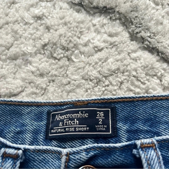 Abercrombie and Fitch shorts denim jean shorts natural rise 26 / 2 - Picture 2 of 7